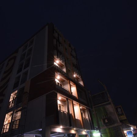 Ud キャピタル ユニーク ホテル ウドーンターニー エクステリア 写真