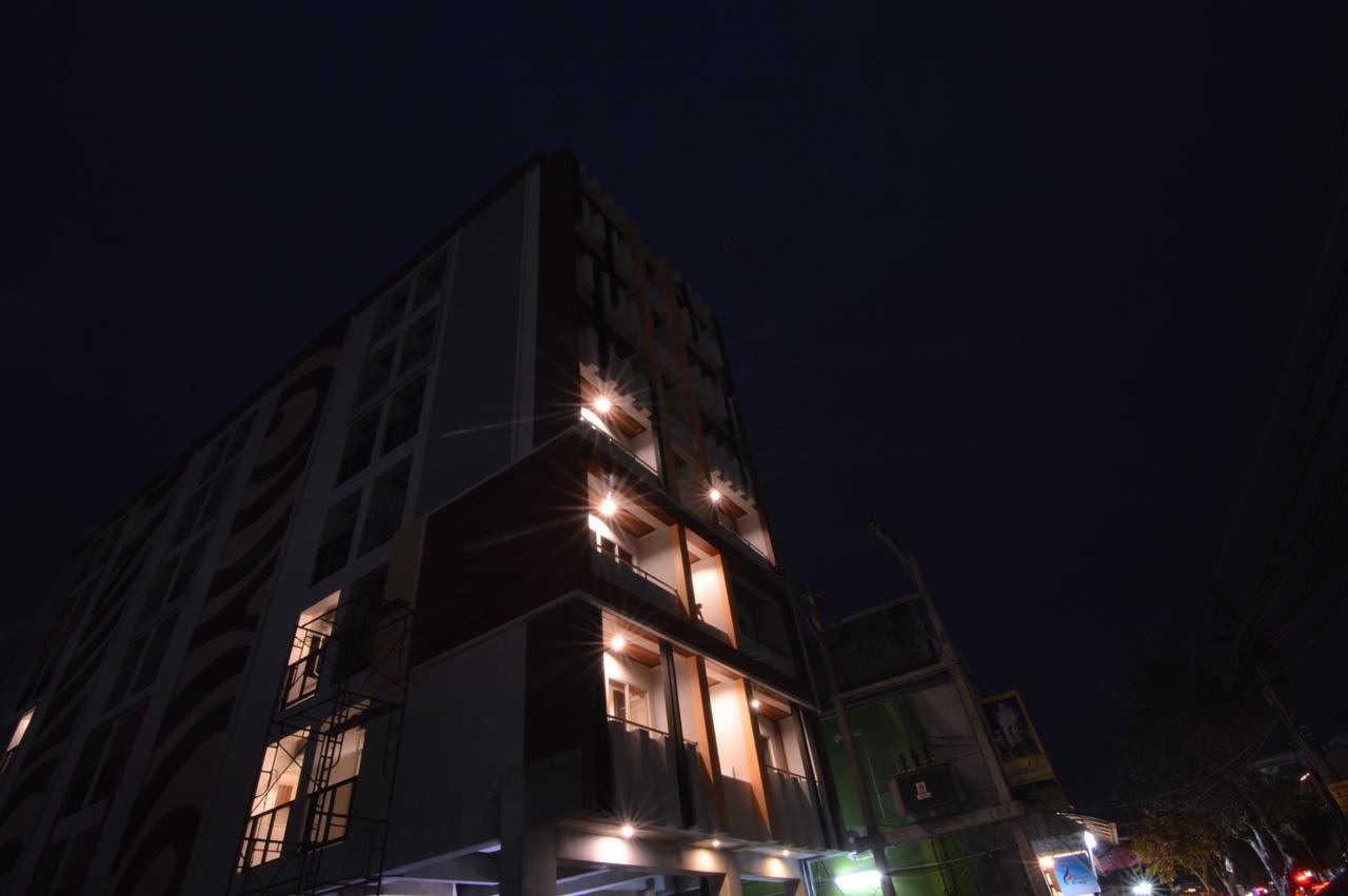 Ud キャピタル ユニーク ホテル ウドーンターニー エクステリア 写真